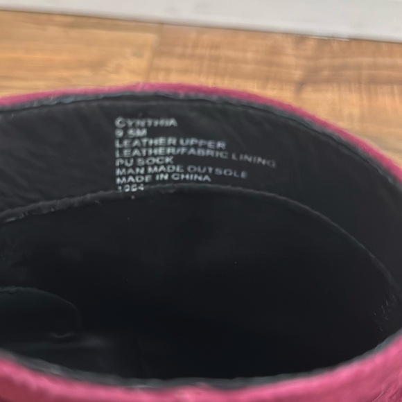 Steve Madden Round-Toe Burgundy Suede Booties - Picture 6 of 8